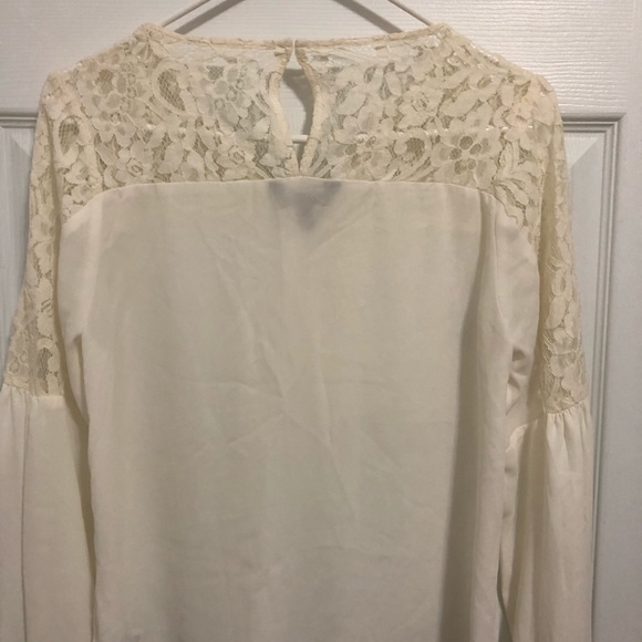 Express Off-White Top w/Lace Detailing - Picture 6 of 6